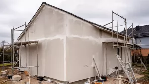 Tynkowanie domu z zewnątrz