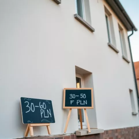 Tynkowanie Natryskowe Elewacji Cena