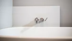 Na jakiej wysokości bateria podtynkowa wannowa